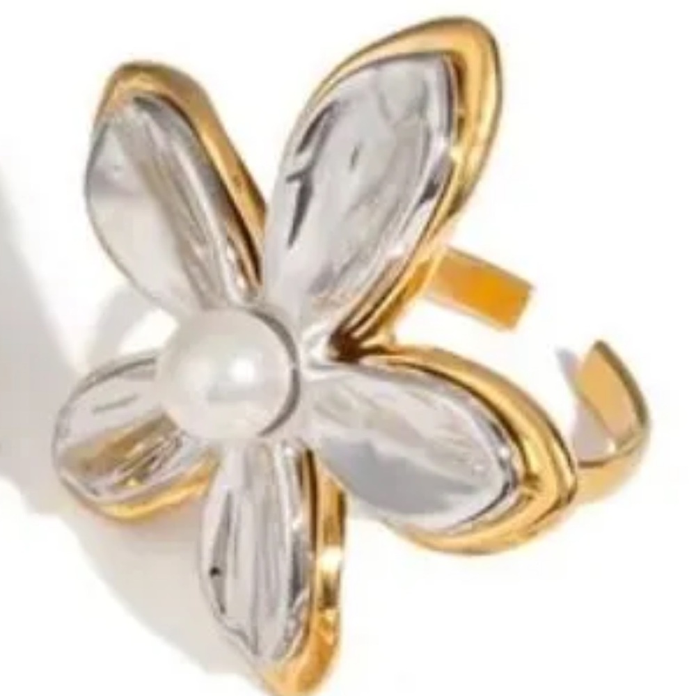 Gold and Silver Flower Ring